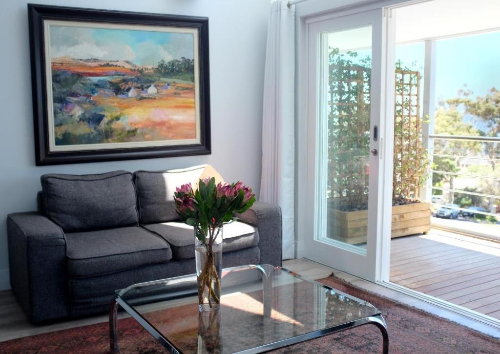 Appartement Camps Bay Loft With Stunning Mountain And Ocean Views à Le Cap Extérieur photo